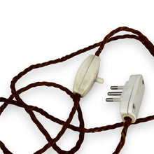 Carica l'immagine nel visualizzatore di Gallery, Lampada in porcellana dipinta a mano del XX secolo