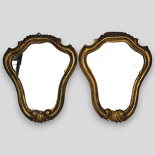 Carica l'immagine nel visualizzatore di Gallery, Coppia di Specchi Vintage Dorati in Stile Barocco Anni '50
