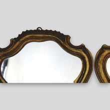 Carica l'immagine nel visualizzatore di Gallery, Coppia di Specchi Vintage Dorati in Stile Barocco Anni '50
