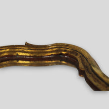 Carica l'immagine nel visualizzatore di Gallery, Coppia di Specchi Vintage Dorati in Stile Barocco Anni '50