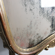 Carica l'immagine nel visualizzatore di Gallery, Grande specchio con cornice in legno dorata intagliata '900