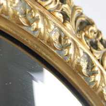 Carica l'immagine nel visualizzatore di Gallery, Specchio Ovale con Cornice in Legno Dorata '900