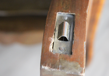 Carica l'immagine nel visualizzatore di Gallery, Coppia di comodini in legno in stile Luigi XVI