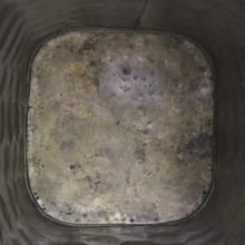 Carica l'immagine nel visualizzatore di Gallery, Portaombrelli in Ottone Martellato Vintage