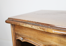 Carica l'immagine nel visualizzatore di Gallery, Coppia di Comodini in Legno con cassetto Vintage D'Epoca Anni 40 50