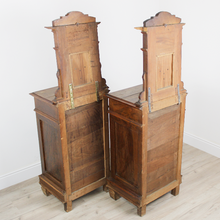 Carica l'immagine nel visualizzatore di Gallery, Coppia di comodini con alzatina fine '800