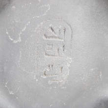 Carica l'immagine nel visualizzatore di Gallery, Coppia di sculture giapponesi in pasta d'avorio