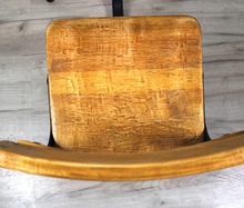 Carica l'immagine nel visualizzatore di Gallery, Banco da scuola per bambini vintage