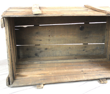 Carica l'immagine nel visualizzatore di Gallery, Antica cassa di in Legno Vintage D'Epoca Cassetta Vecchio Cassone da Trasporto
