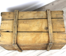 Carica l'immagine nel visualizzatore di Gallery, Antica cassa di in Legno Vintage D'Epoca Cassetta Vecchio Cassone da Trasporto
