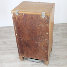 Carica l'immagine nel visualizzatore di Gallery, Ghiacciaia in Legno Vintage primi del '900