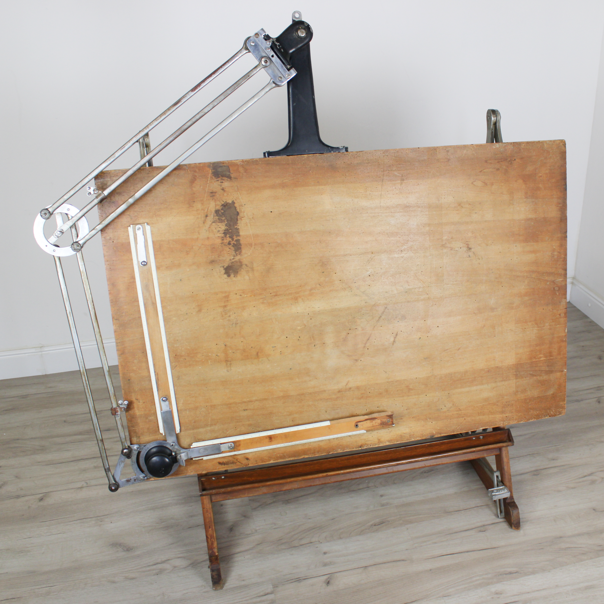 Tavolo da disegno con meccanismo basculante a pedale in legno, anni '50