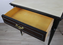 Carica l'immagine nel visualizzatore di Gallery, Coppia di Comodini in Legno con Piano in Marmo Vintage D'Epoca Anni 40 50 Design