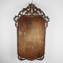 Carica l&#39;immagine nel visualizzatore di Gallery, Grande specchio con cornice in legno dorata intagliata &#39;900
