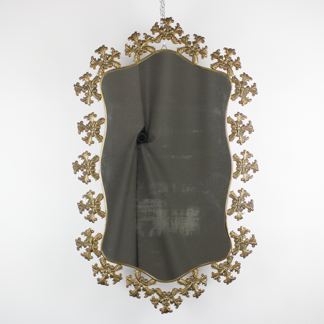 Specchio con Bordo Ondulato Cornice in Ottone e Dettagli Stile Floreale '900