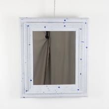 Carica l&#39;immagine nel visualizzatore di Gallery, Specchio vintage con Cornice Colorata Bianca e Blu
