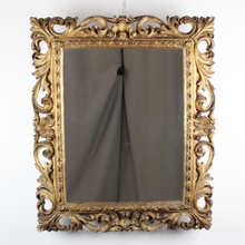 Carica l&#39;immagine nel visualizzatore di Gallery, Grande Specchio Con Cornice in Legno Dorata XX Secolo
