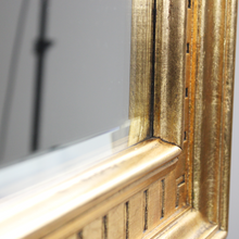 Carica l&#39;immagine nel visualizzatore di Gallery, Specchio Con Cornice Rettangolare in Legno DORATA in Stile Barocco Vintage D&#39;Epoca &#39;900
