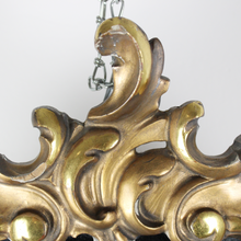 Carica l&#39;immagine nel visualizzatore di Gallery, Specchio Vintage con Cornice in Legno Dorata Decorazioni Floreali D&#39;Epoca &#39;900
