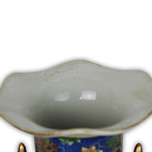 Carica l&#39;immagine nel visualizzatore di Gallery, Vaso Stile Satsuma Cinese Vintage Pavoni e Fiori con Manici Dorati &#39;70
