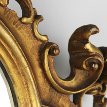 Carica l&#39;immagine nel visualizzatore di Gallery, Grande Specchio Vintage con Cornice in Legno Dorata Decorazioni Floreali D&#39;Epoca &#39;900
