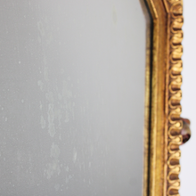 Carica l&#39;immagine nel visualizzatore di Gallery, Specchio vintage con cornice dorata metà &#39;900 dalla forma a diamante
