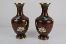 Carica l&#39;immagine nel visualizzatore di Gallery, Coppia Piccoli vasi Cloisonnè Jingfa CINESI Vintage XX secolo
