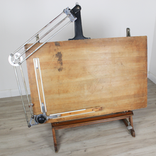 Carica l&#39;immagine nel visualizzatore di Gallery, Tavolo da disegno TECNIGRAFO Vintage in legno &#39;50 &#39;60
