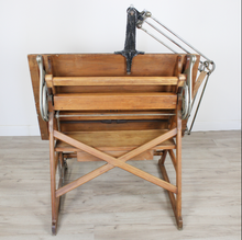 Carica l&#39;immagine nel visualizzatore di Gallery, Tavolo da disegno TECNIGRAFO Vintage in legno &#39;50 &#39;60
