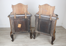 Carica l&#39;immagine nel visualizzatore di Gallery, Coppia di Comodini in Legno D&#39;Epoca &#39;900 in Stile Chippendale
