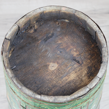 Carica l&#39;immagine nel visualizzatore di Gallery, Portaombrelli Vintage in legno Dipinto a mano con Decorazioni Floreali
