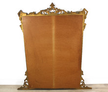 Carica l'immagine nel visualizzatore di Gallery, Specchiera da appoggio con cornice in legno dorata
