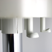 Carica l&#39;immagine nel visualizzatore di Gallery, Appendiabiti Velca Design by Roberto Lucci e Paolo Orlandini MODEL VIP
