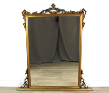 Carica l&#39;immagine nel visualizzatore di Gallery, Specchiera da appoggio con cornice in legno dorata
