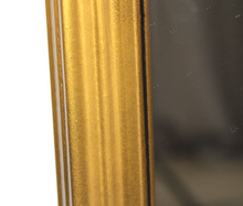 Carica l&#39;immagine nel visualizzatore di Gallery, Specchiera da appoggio con cornice in legno dorata
