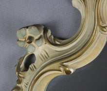 Carica l&#39;immagine nel visualizzatore di Gallery, Specchio Vintage con Cornice in Legno Bianco Panna Intarsiata D&#39;Epoca 900 Design
