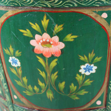 Carica l&#39;immagine nel visualizzatore di Gallery, Portaombrelli Vintage in legno Dipinto a mano con Decorazioni Floreali
